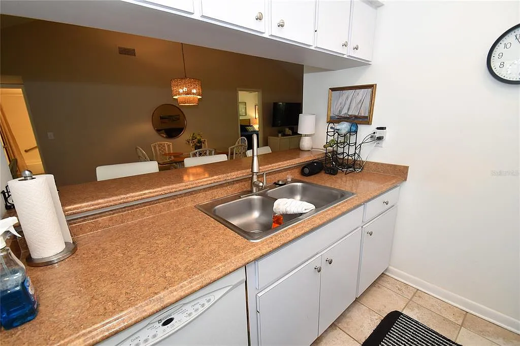 2 bed, 2.0 bath, 1112 sqft, $2,000 — Photo 3