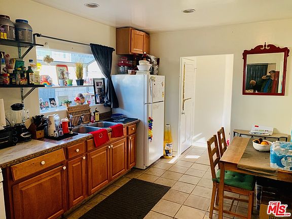 4th image of 336 Firmin St