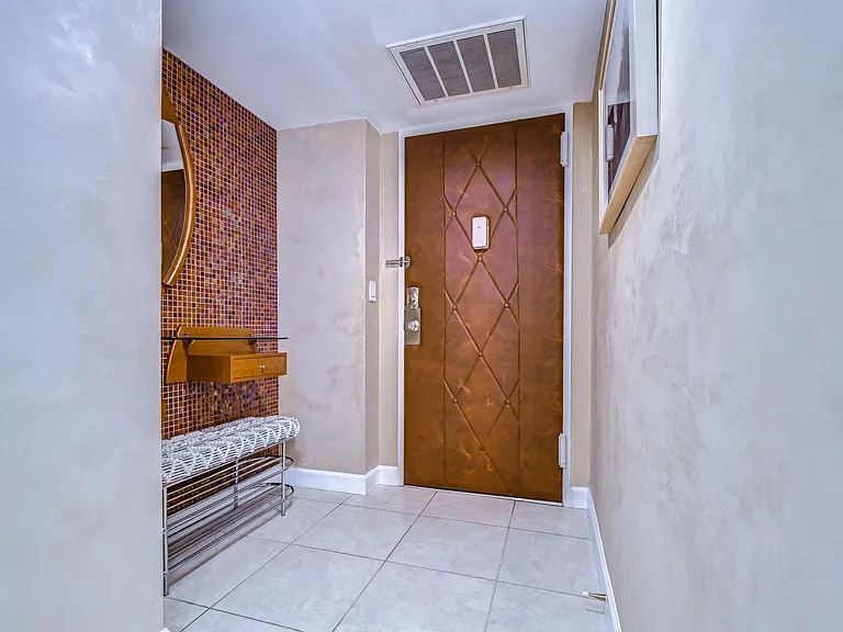 880 Mandalay Ave #410 — Photo 11