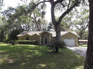 5140 Lakewood Dr, Dade City, FL 33523