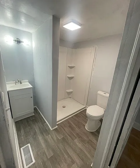 222 E Bell St — Photo 19