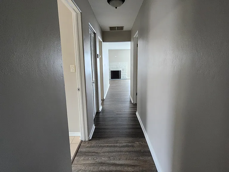 4653 Carolina St — Photo 12