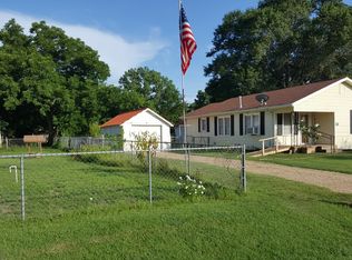 431 4th St, Somerville, TX 77879