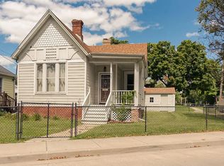 907 NE Glen Oak Ave, Peoria, IL