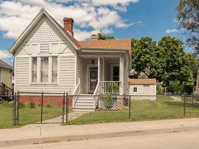 907 NE Glen Oak Ave, Peoria, IL, 61603