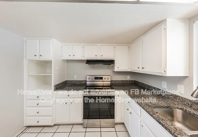 4309 W Poinsettia Dr — Photo 4