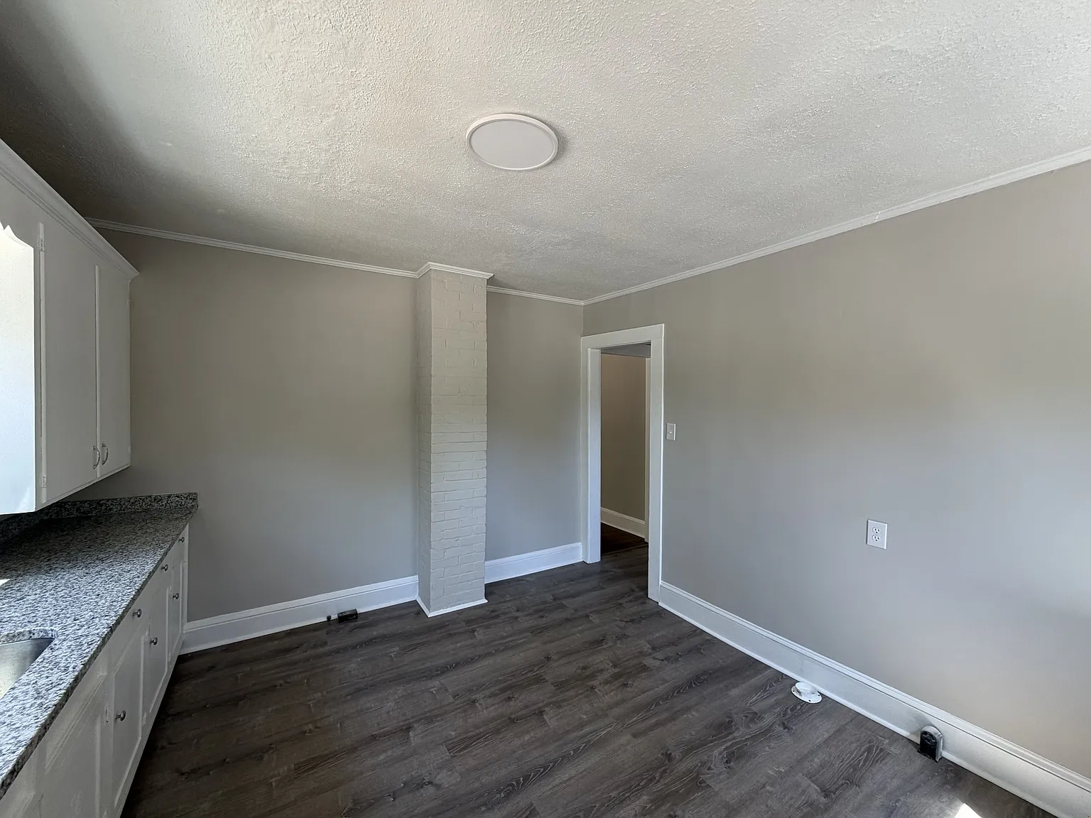 704 North Miller Avenue - 1 — Photo 4