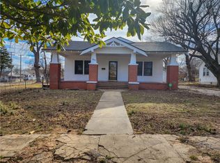 602 E Washington St, Tecumseh, OK 74873