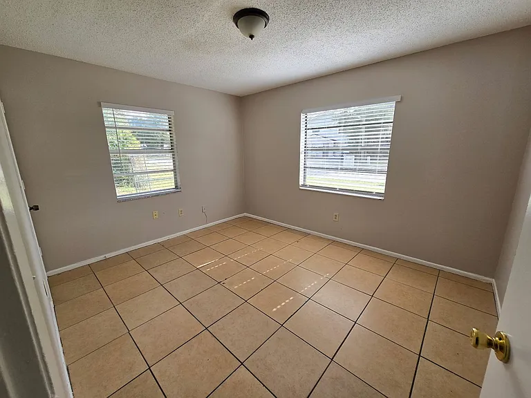385 Lime St #2 — Photo 9
