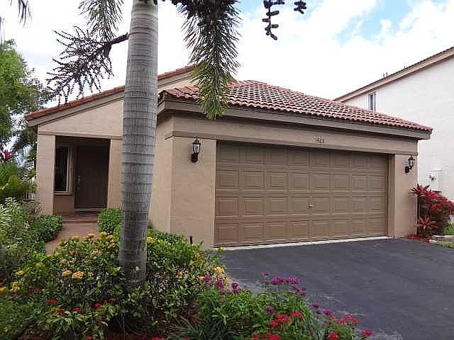1st image of 1463 Presidio Dr