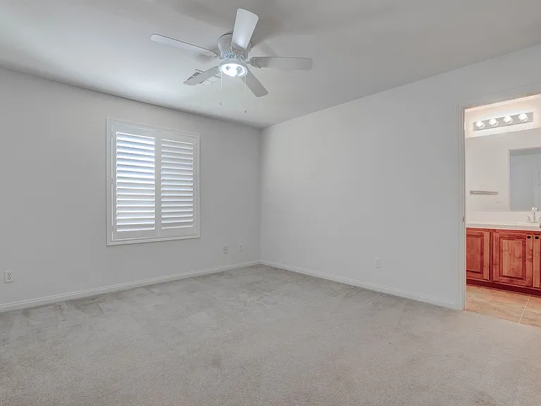 985 Noah Valley St — Photo 27