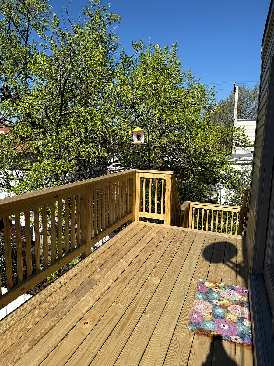 Building Photo - 5435 Howe St #3