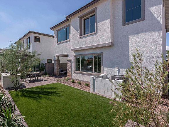 2nd image of 1723 E Stella Ln