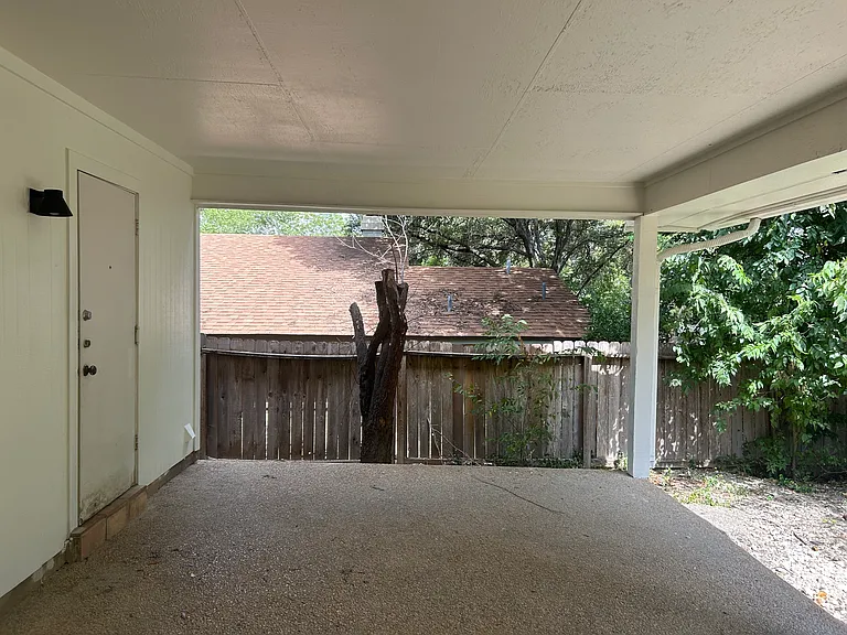 5927 Forest Knoll St — Photo 7