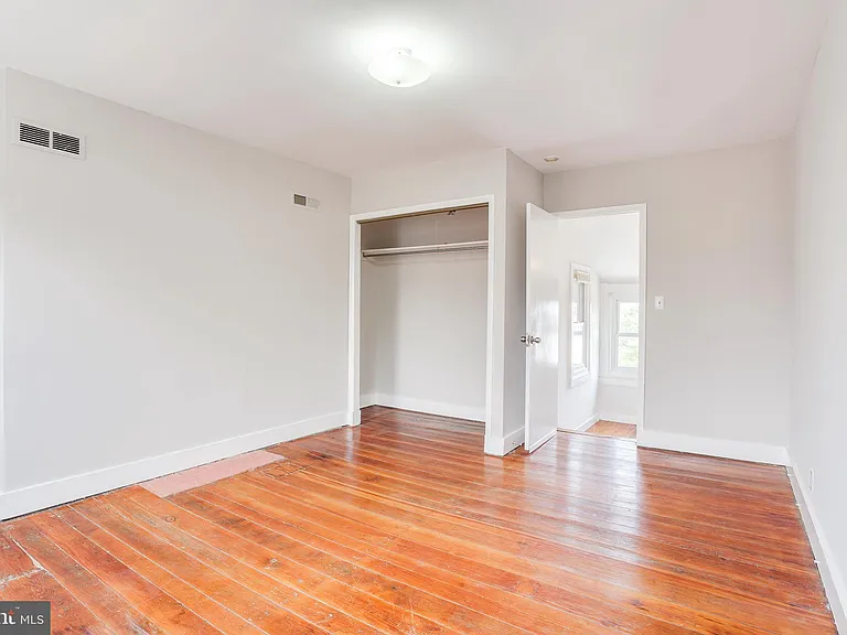 1731 E Lombard St — Photo 24