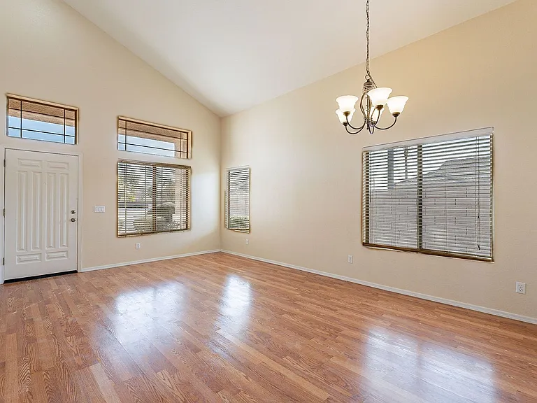 20434 N 92nd Ln — Photo 10