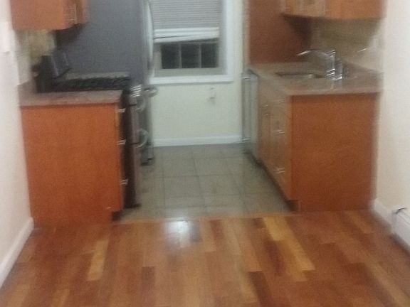 5th image of 15039 Shore Ave #2