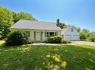 5 Barton Ln, Middletown, RI 02842