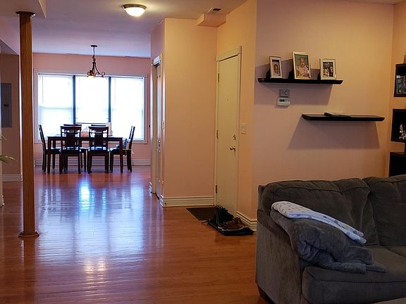 3rd image of 2610 W Rosemont Ave APT D3