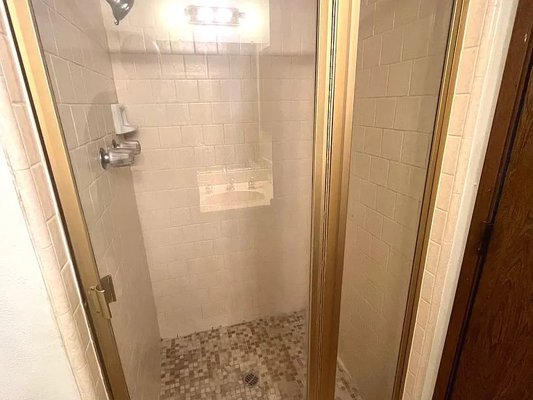 1001 Mohawk St #13 — Photo 9