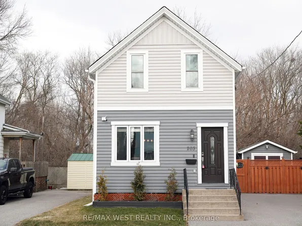 203 Court St, Oshawa, ON L1H 4W6