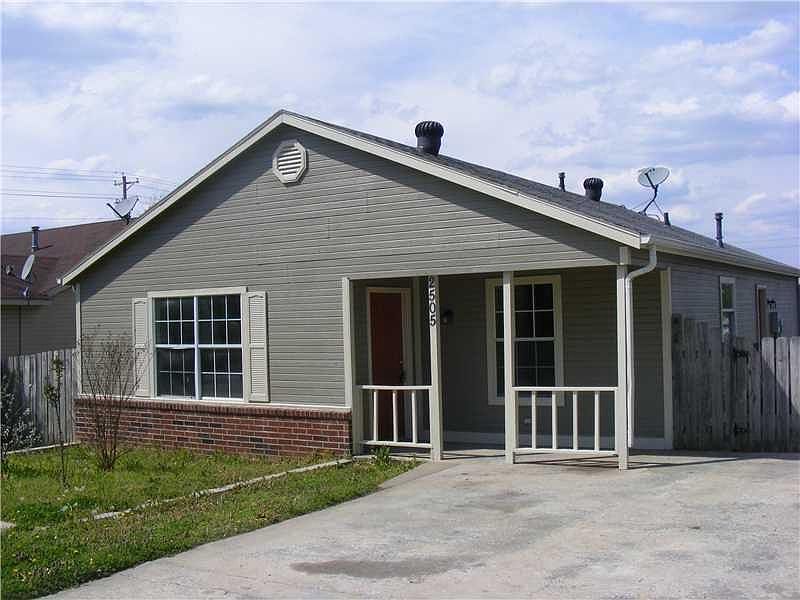 1st image of 2505 SE 3rd St