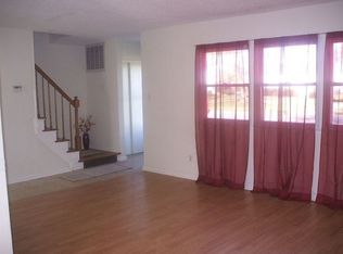 3033 Coach House Ln, Virginia Beach, VA 23452