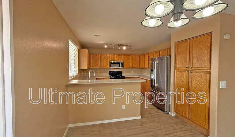 12233 W Flores Dr — Photo 6