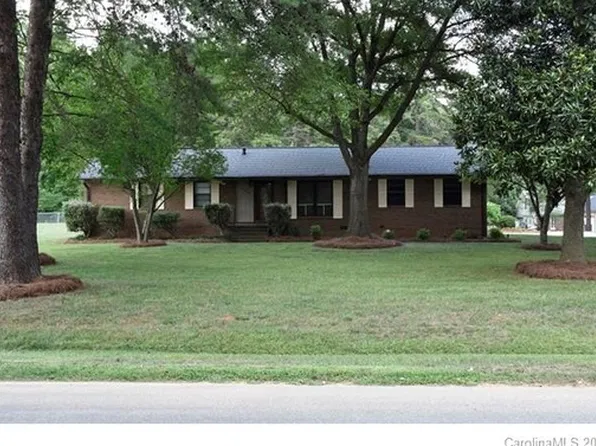 2009 Gemway Dr, Charlotte, NC 28216