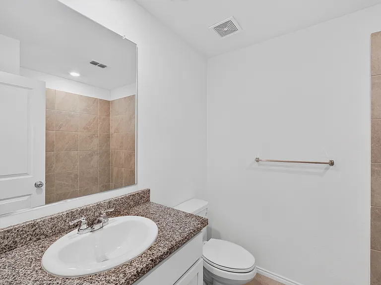 320 Dewberry St — Photo 14