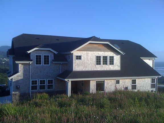 townhome side view
