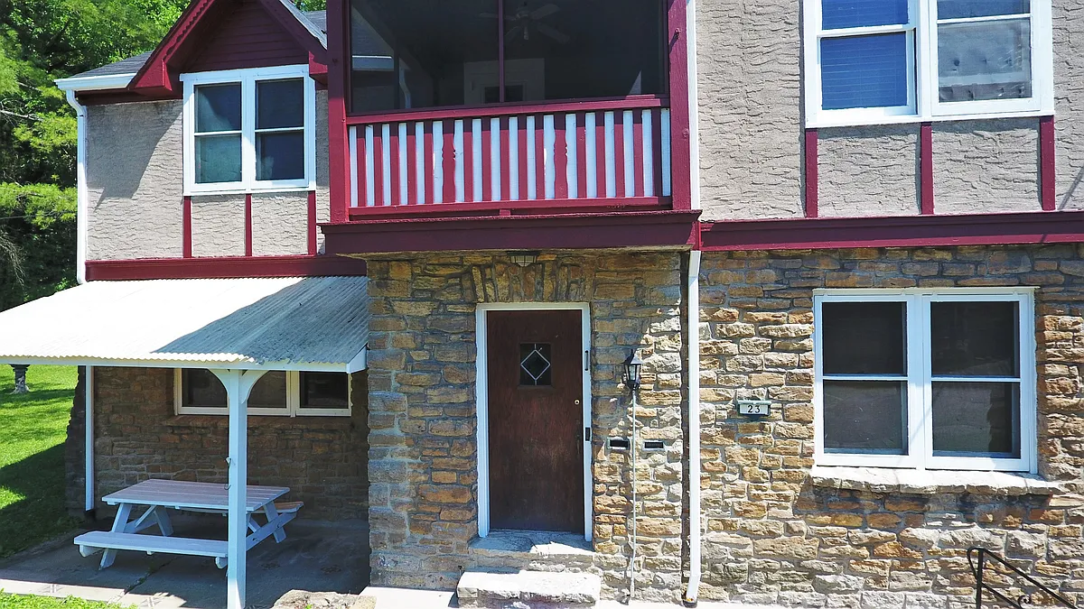 Building Photo - 23 Merzen Ct #1/2