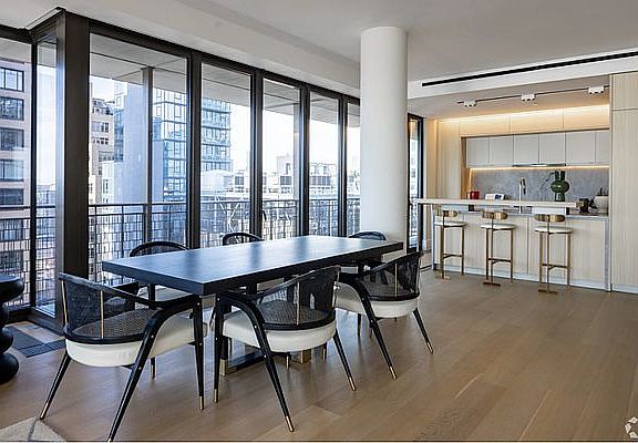 4th image of 100 Vandam St #16B