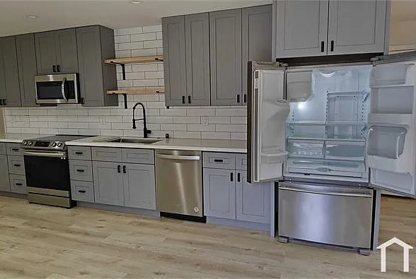 360 S Buena Vista Ave — Photo 17