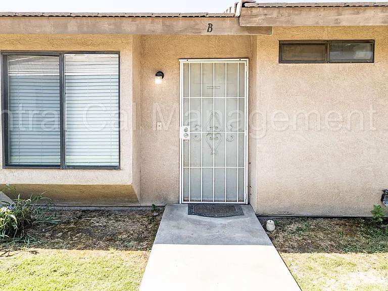 4201 Kilterbury Ln — Photo 2
