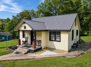 16 Virginia Ave, Bloomington, MD 21523