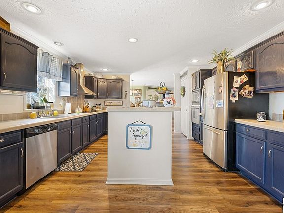 4th image of 1840 Lola Rd