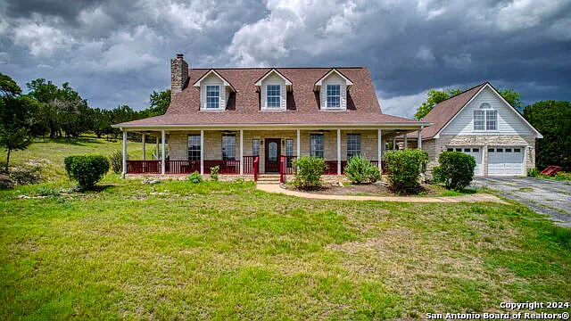 3 bed, 2.5 bath, 2960 sqft, $3,500 — Photo 2