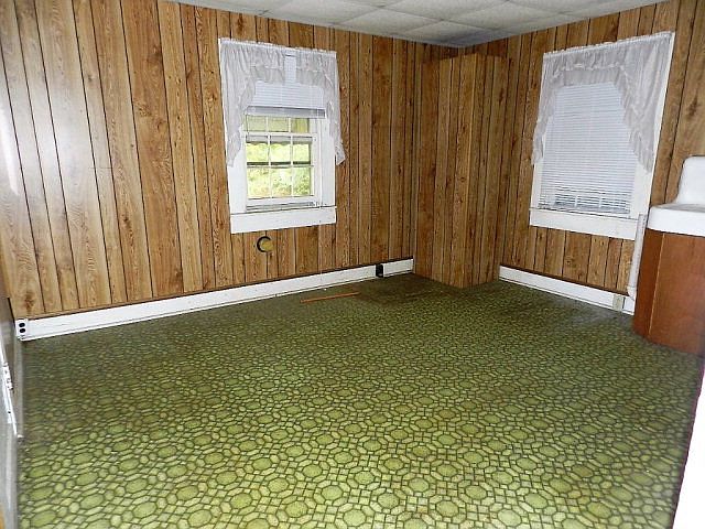 2nd image of 110 Laurel St