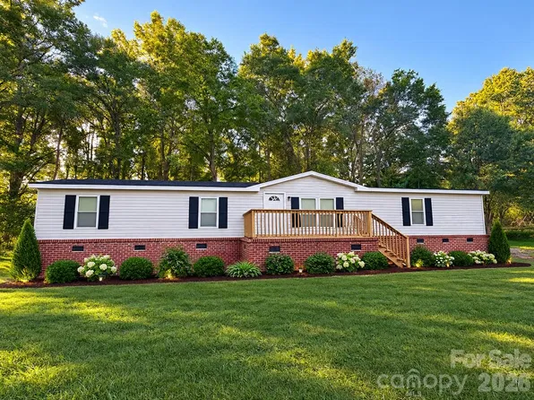 282 Dixon Rd, Lancaster, SC 29720