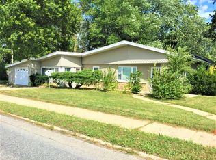 202 N Mattis Ave, Champaign, IL 61821