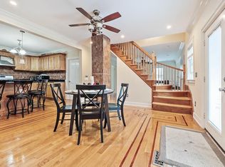 27 Oval Rd, Quincy, MA 02170