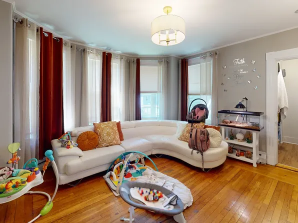 74 Kenwood St, Dorchester, MA 02124