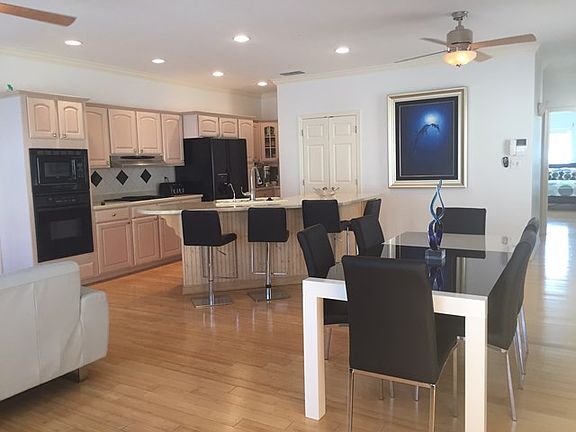 4th image of 6506 Fountain Way