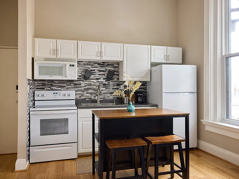 440 Hopkins St #2 — Photo 3