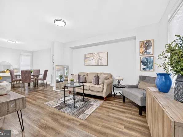 2726 Ellicott Dr, Baltimore, MD 21216