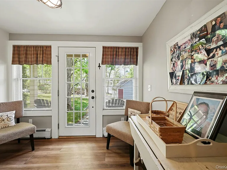 1185 Fleetwood Rd — Photo 4