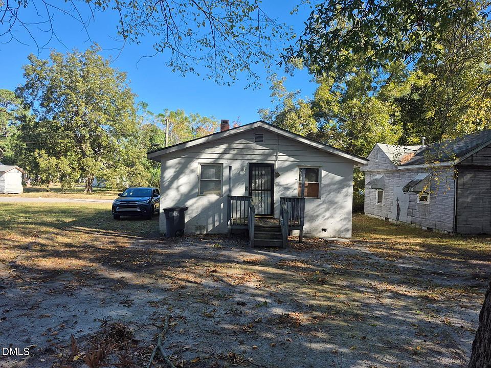 2nd image of 621 Clyde St