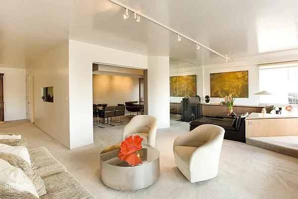 Sold by Sotheby's International Realty | media 3