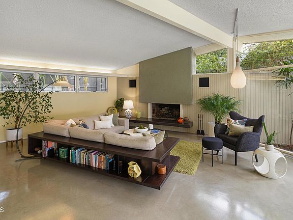 5th image of 2065 Canyon Close Rd